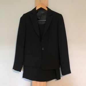Black Tahari Pencil Skirt Suit Size 4